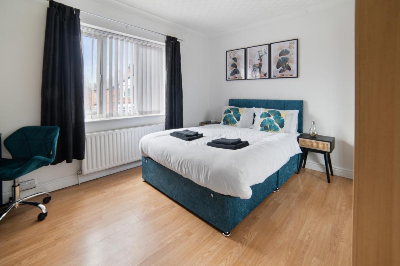 Exclusive Deals L Last-Minute Reserve L Townhouse With Sleeps 6 L Braunstone Town , Leicester L By Zen Nights Short Lets & Serviced Accommodations Dış mekan fotoğraf