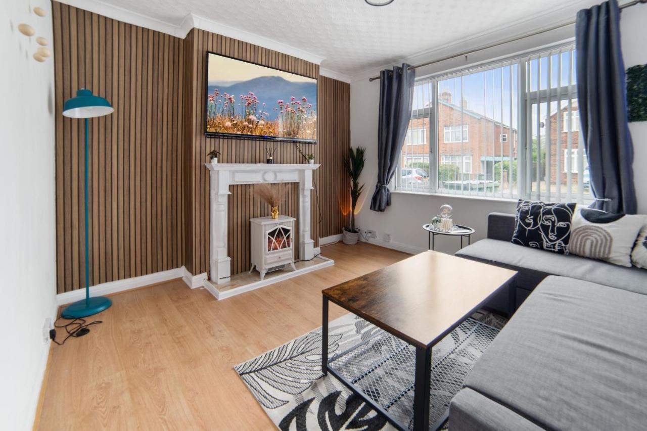 Exclusive Deals L Last-Minute Reserve L Townhouse With Sleeps 6 L Braunstone Town , Leicester L By Zen Nights Short Lets & Serviced Accommodations Dış mekan fotoğraf