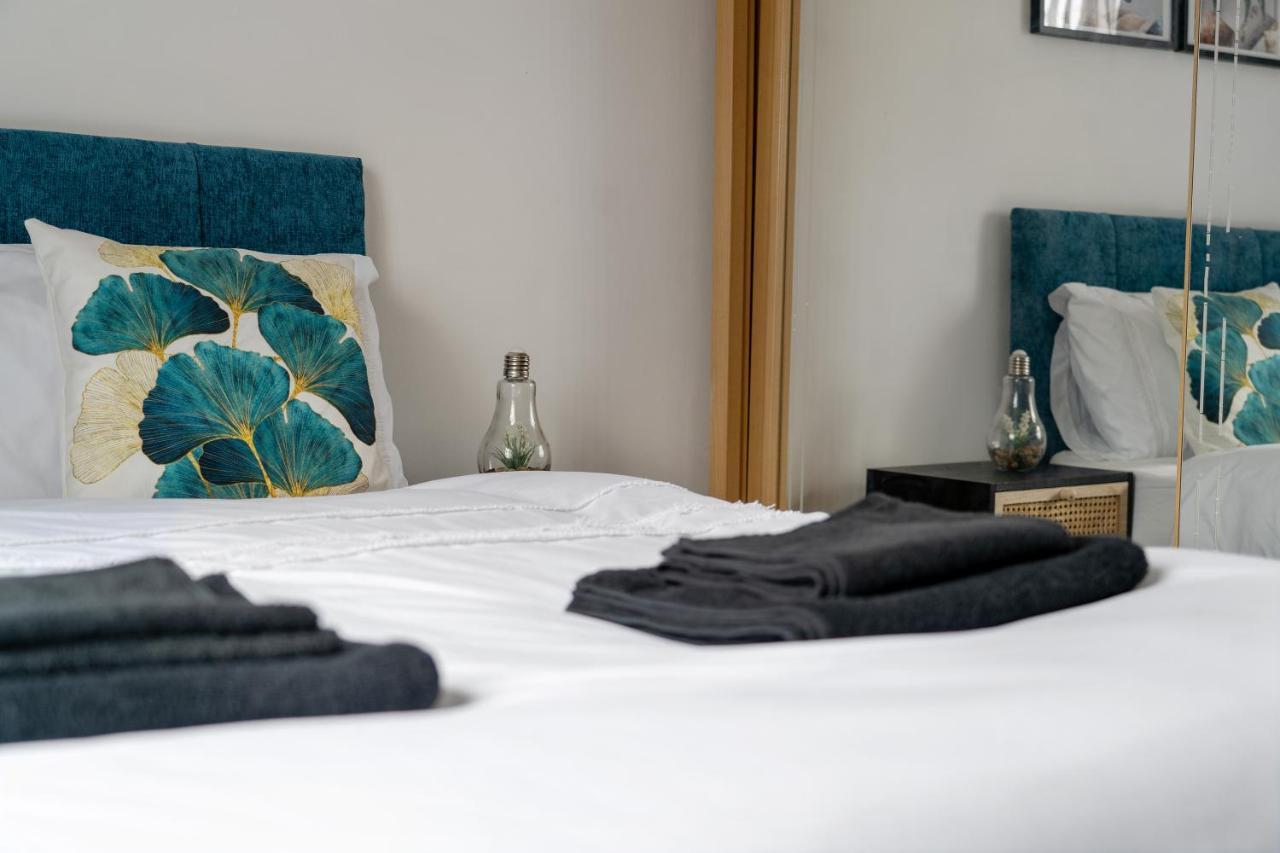 Exclusive Deals L Last-Minute Reserve L Townhouse With Sleeps 6 L Braunstone Town , Leicester L By Zen Nights Short Lets & Serviced Accommodations Dış mekan fotoğraf